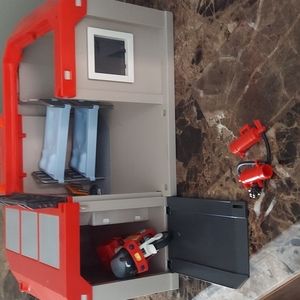 pre owned playmobil compact firehouse